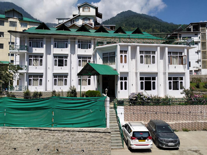 hotel-jessic-parking
